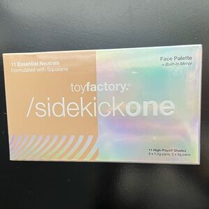 NWT Toyfactory /sidekickone eyeshadow palette